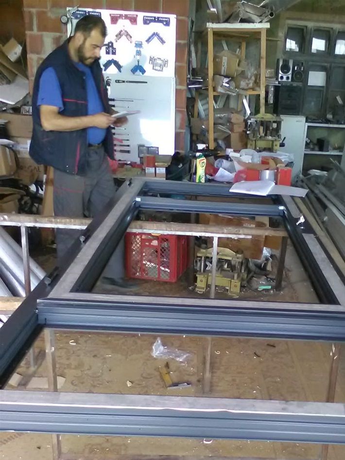 LA FABRICATION DANS NOS ATELIERS