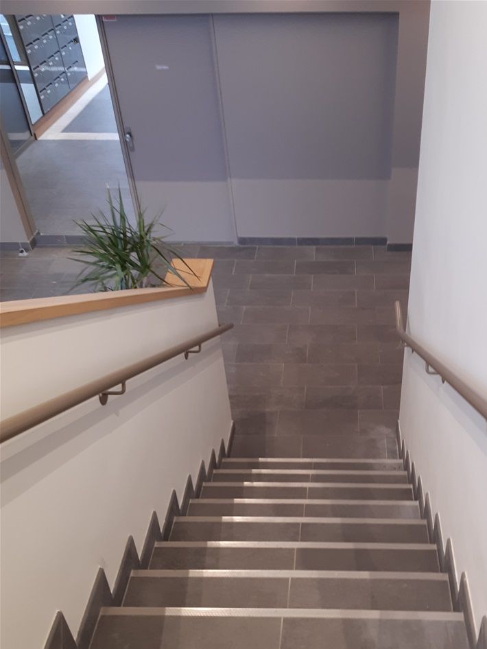 ESCALIER + GARDE-CORPS + MAINS COURANTES MODERNES